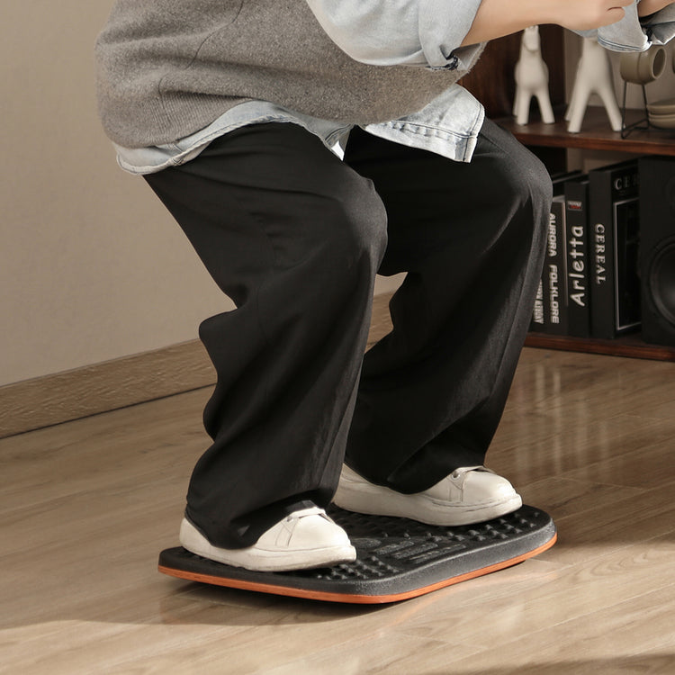 desky balance board in use