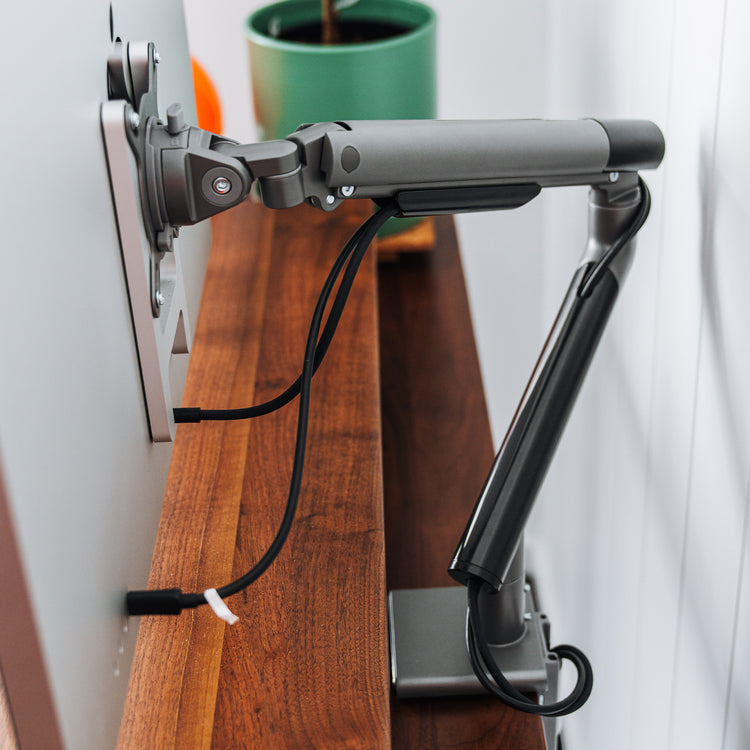 desky single slim aluminum monitor arm in use