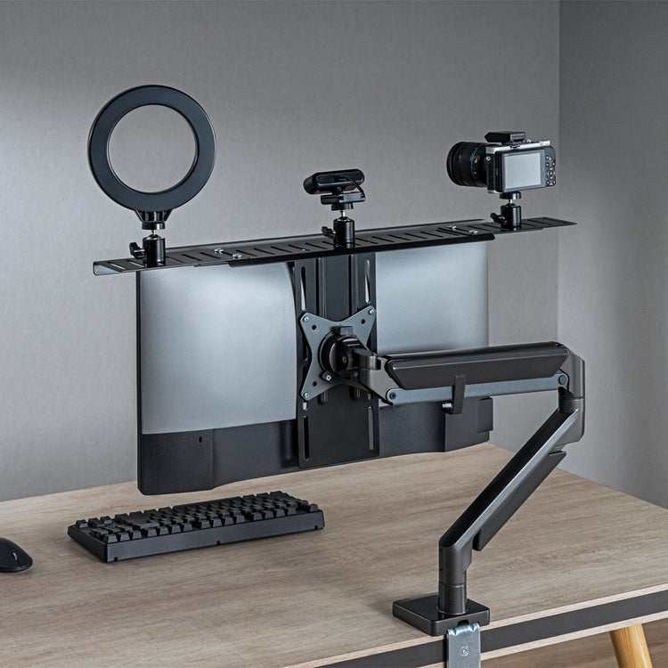 Screen caddy shelf for streaming 