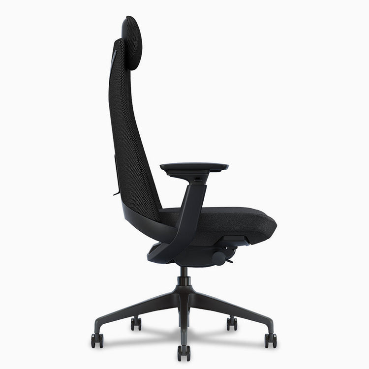 Pinnacle executive office chair matte black side angle - Desky