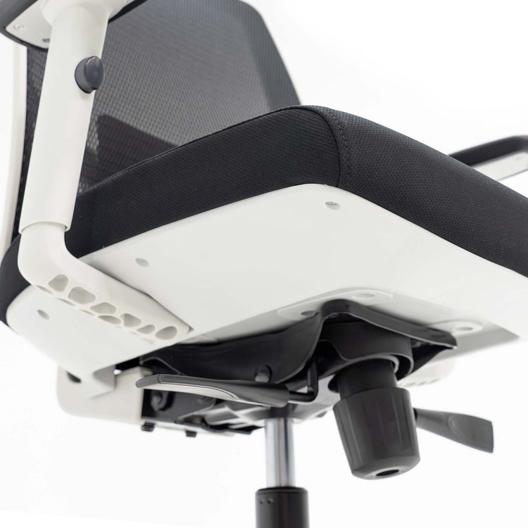 Height adjustable ergonomic office chair - Desky